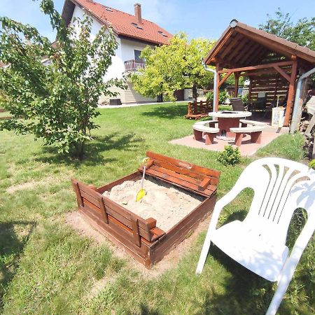 Balaton Apartman 펄로즈너크 외부 사진