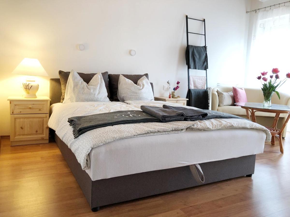 Balaton Apartman 펄로즈너크 외부 사진