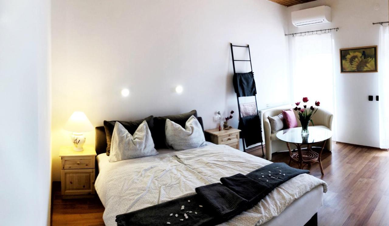 Balaton Apartman 펄로즈너크 외부 사진