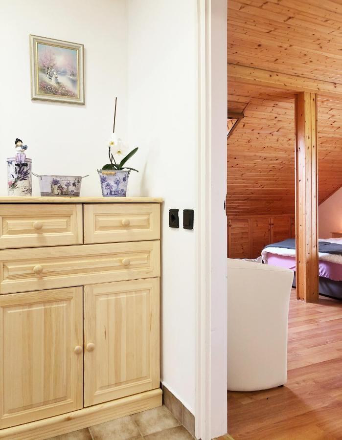 Balaton Apartman 펄로즈너크 외부 사진