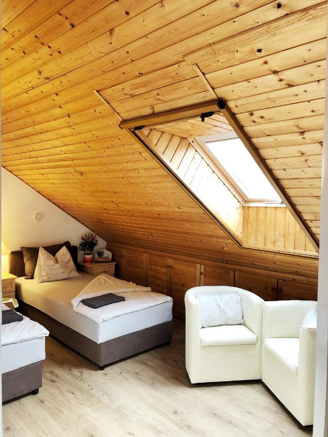 Balaton Apartman 펄로즈너크 외부 사진