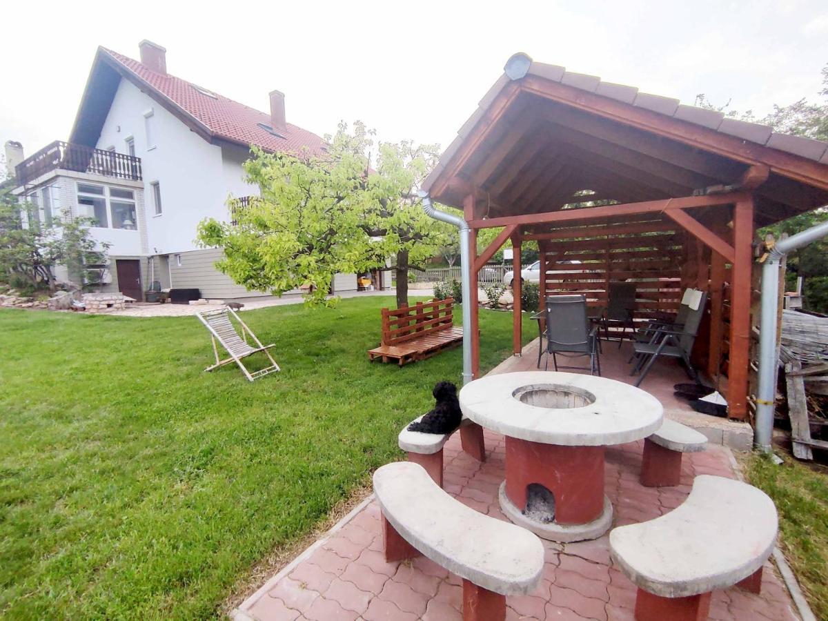 Balaton Apartman 펄로즈너크 외부 사진